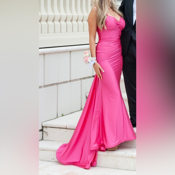 JESSICA ANGEL COLLECTION style # 2375 $575 originally, size XSMALL (2-4) - Picture 11 of 13